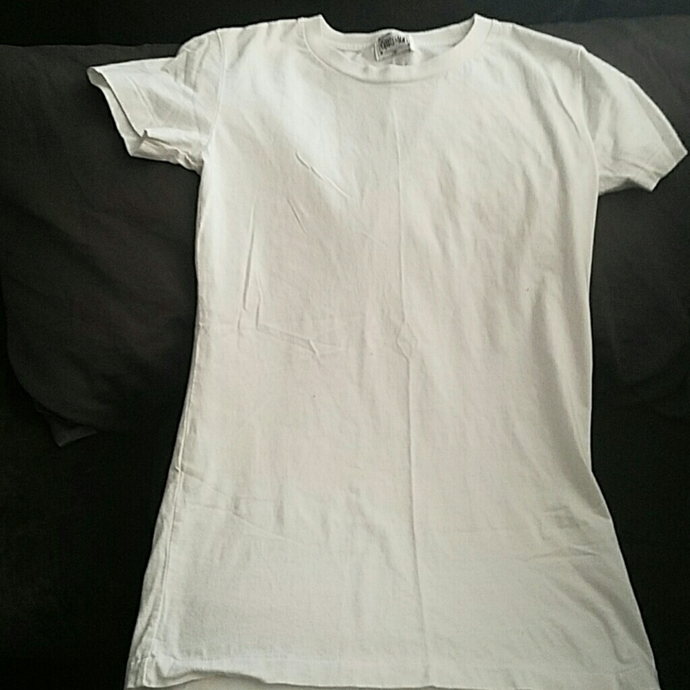 Little white tshirt