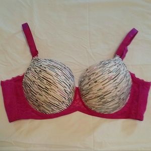 38DDD Lace accent bra