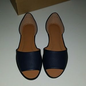 BNIB  Urban Outfitters faux leather sandal shoe 7