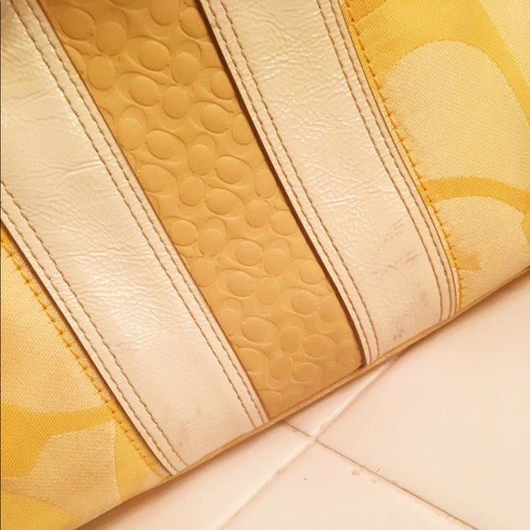 Yellow authentic COACH purse! Great condition! - Picture 3 of 4