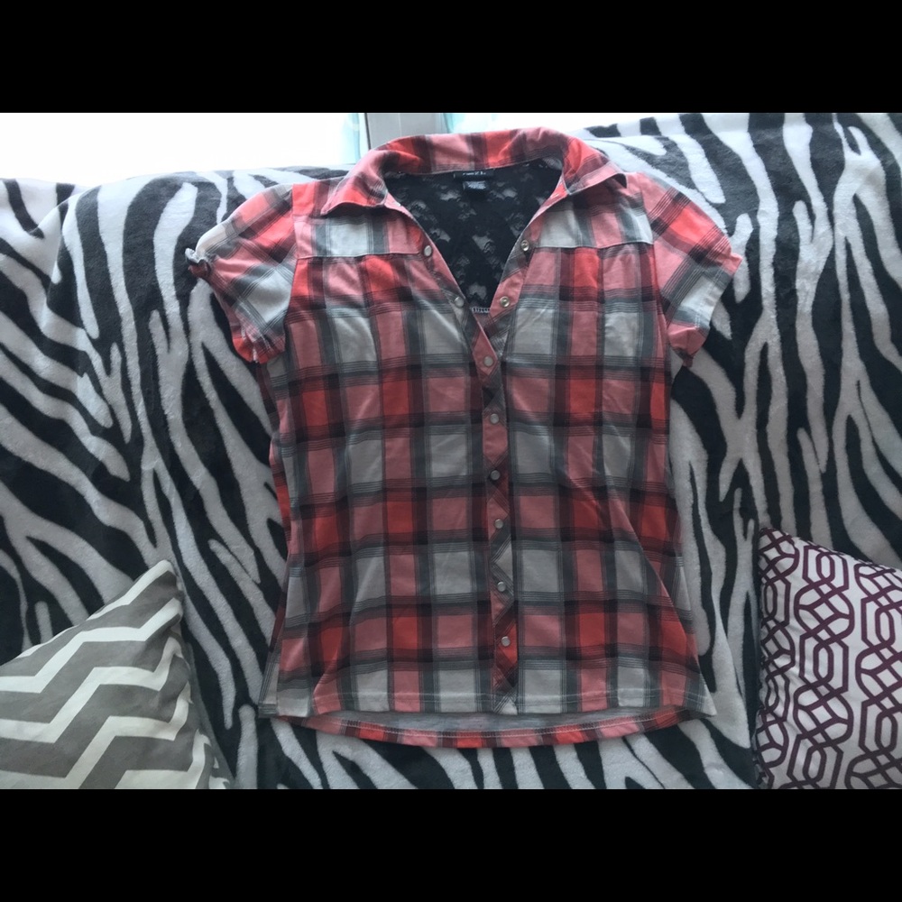 Plaid blouse 🌺