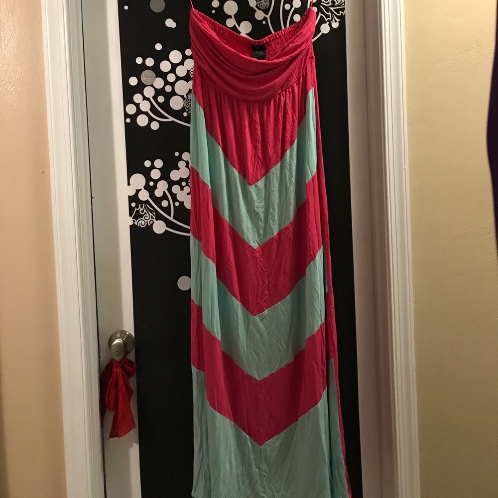 NWT Maxi dress size L
