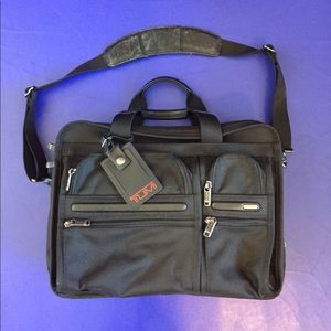 Classic TUMI Expandable Briefcase