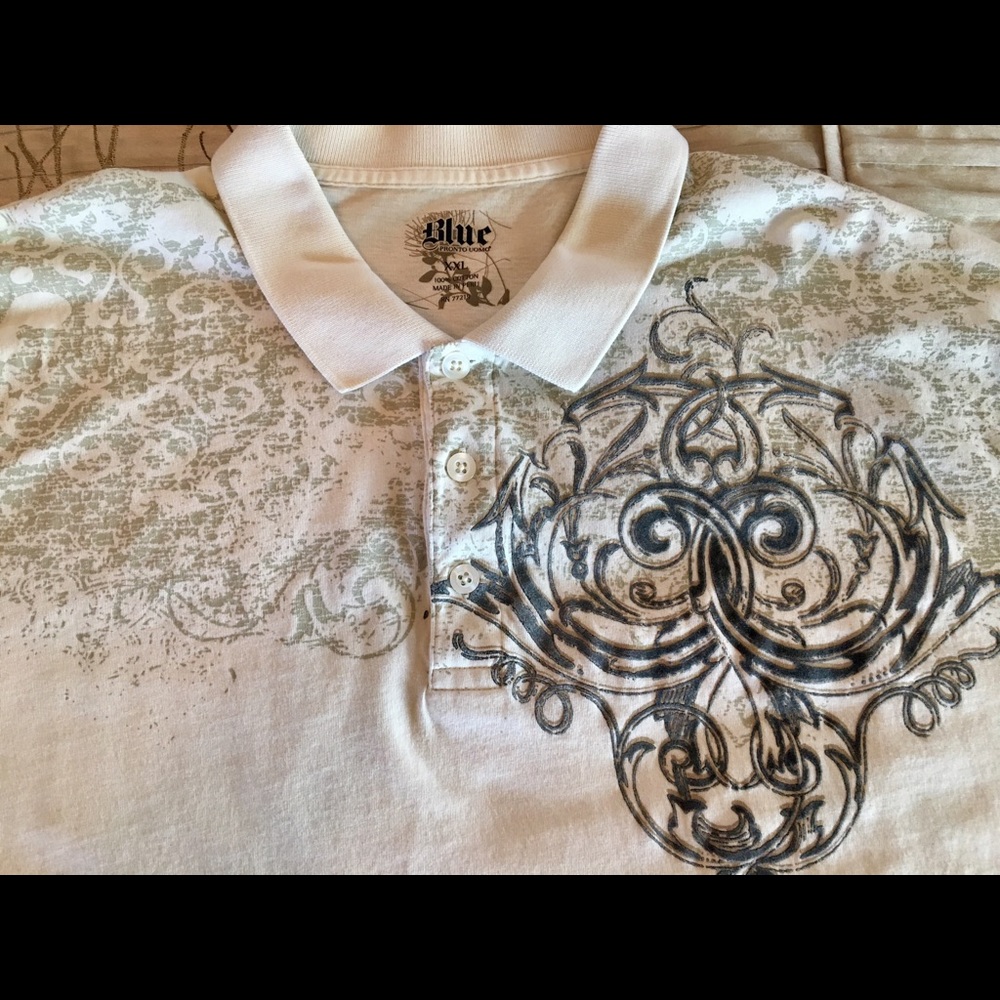 Men's cotton polo shirt.