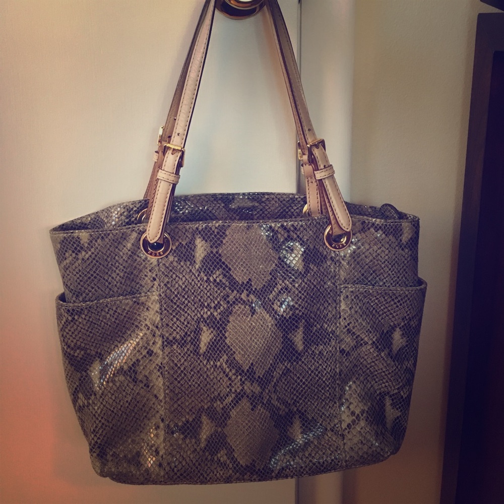 Michael Kors snake skin bag - Picture 1 of 3