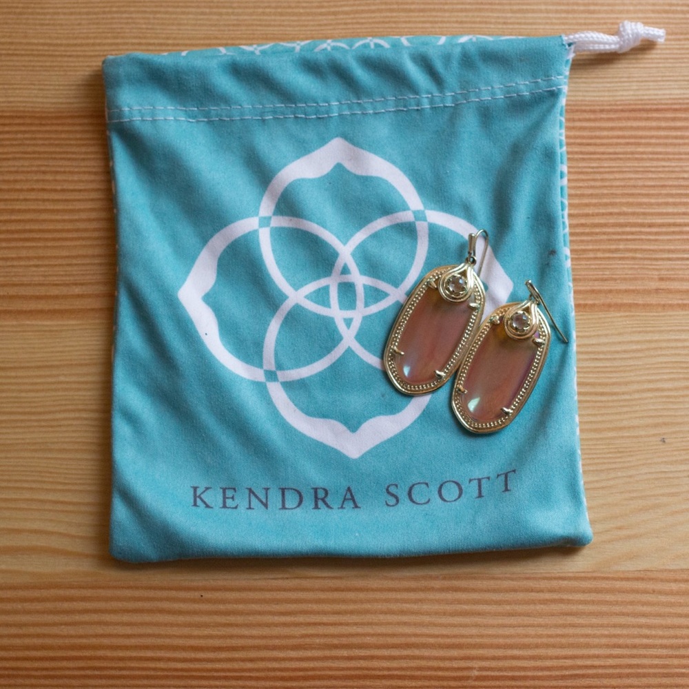 Kendra Scott coral earrings