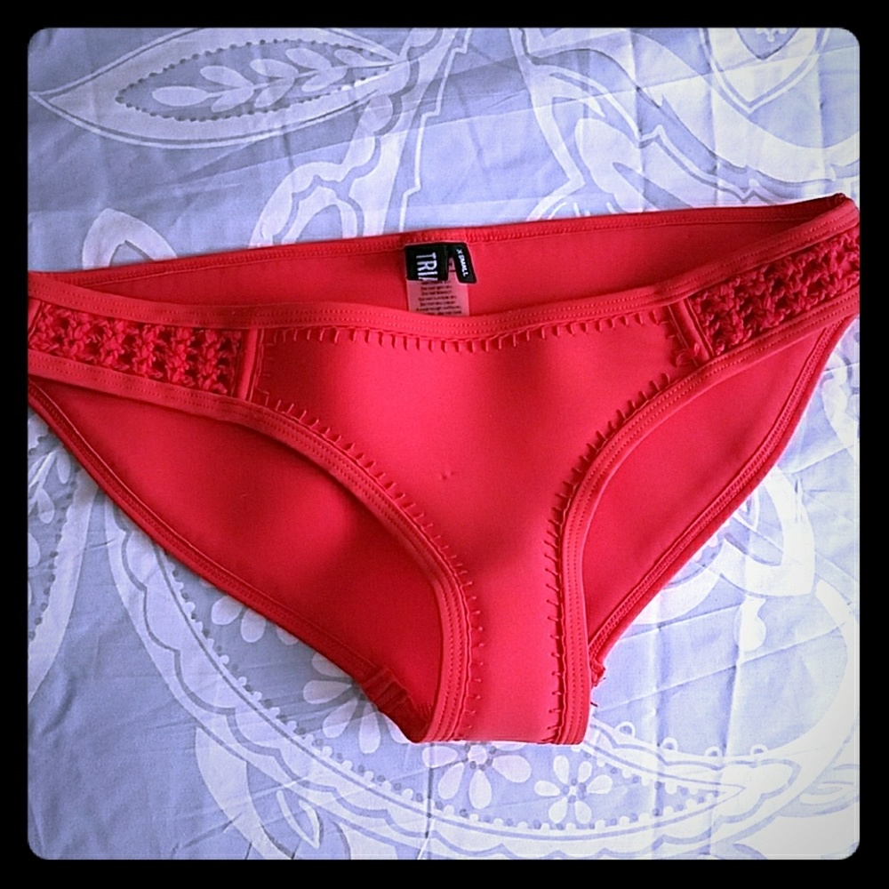 XS Triangl bikini bottoms