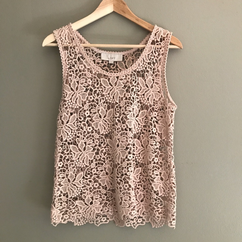 Lace Overlay Shell in Blush Pink
