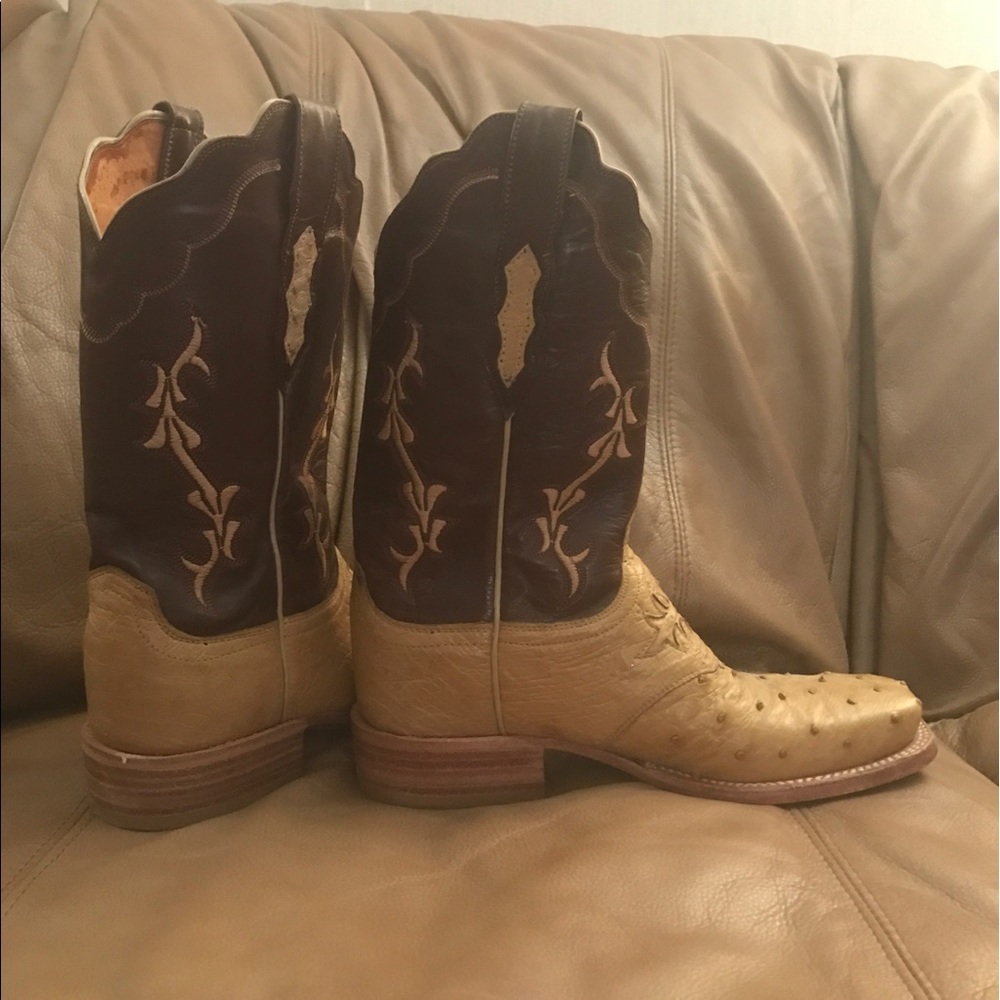 Authentic Lucchese ostrich cowgirl boots. Size 8 B