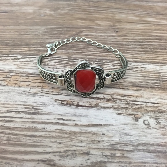 S Rosebud Fashions Jewelry - ✨Red Silver Tone Dainty Bracelet