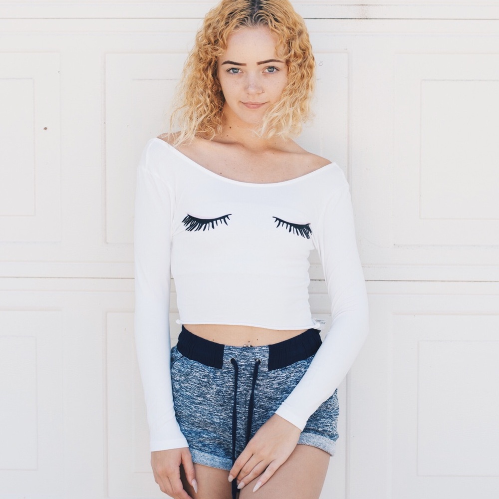 Eyelashes Crop Top