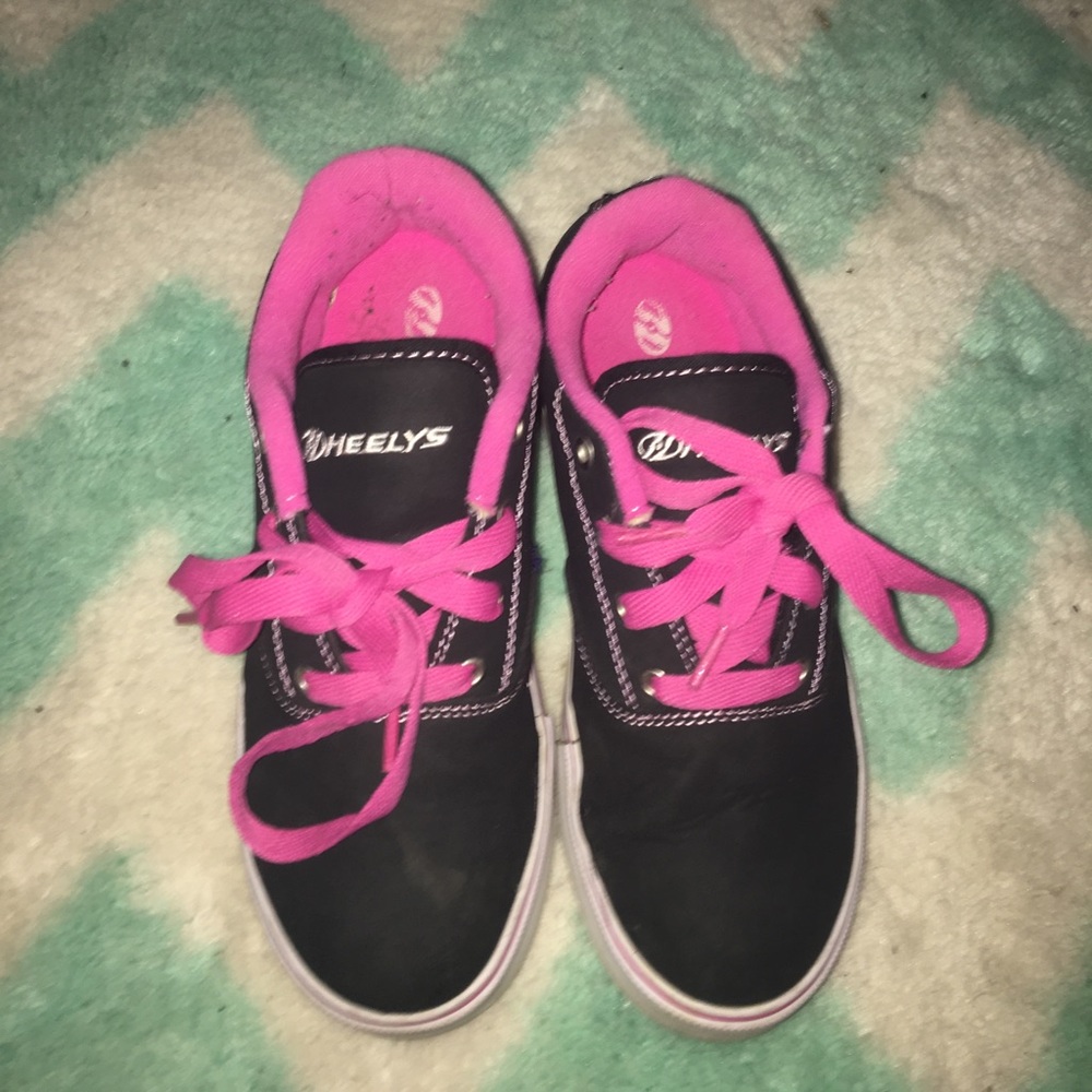 Black and pink heelys