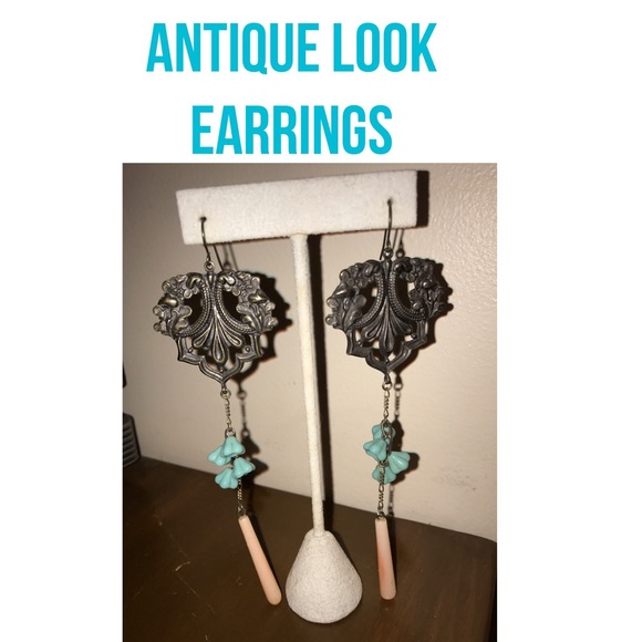 Long drop earrings - Picture 1 of 3