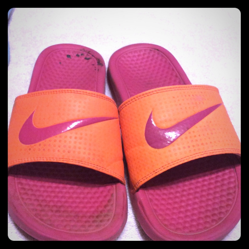Nike slides