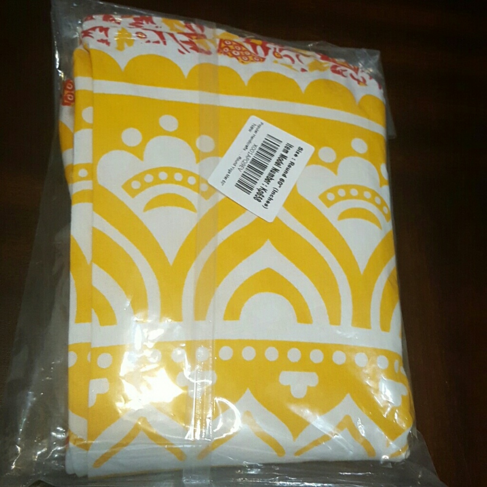 60 inch round brach towel - Picture 2 of 2
