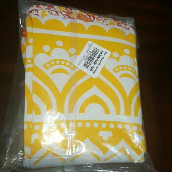 60 inch round brach towel - Picture 2 of 2