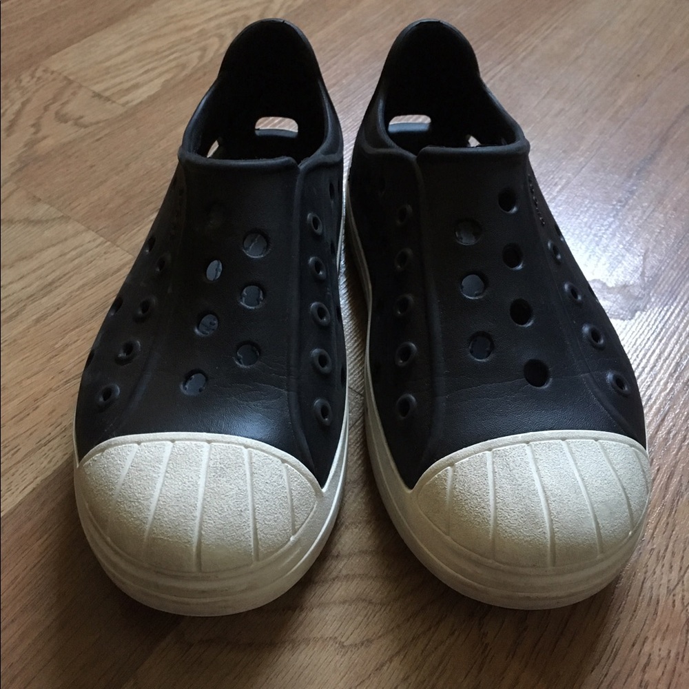 Crocs unisex size 1-2