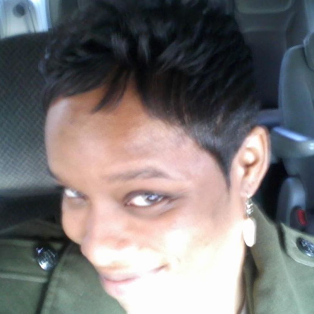 Meet your Posher, Latoya