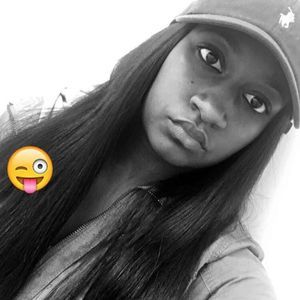 Meet your Posher, Monee