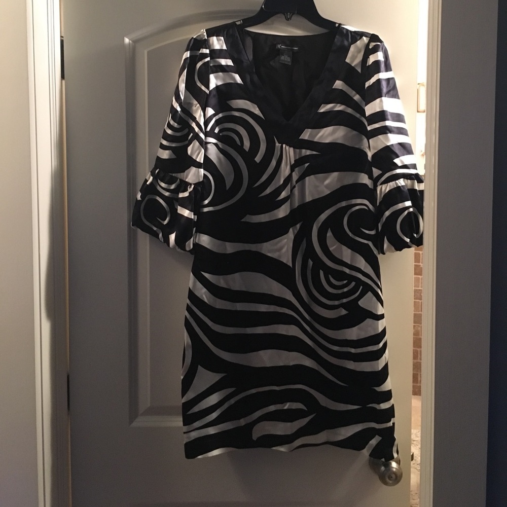 INC 100% silk black and white dress