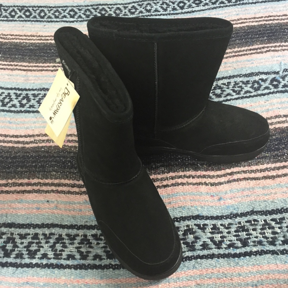 NWT Bearpaw Black Suede Boots