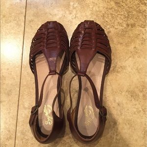 NWT Seychelles Strappy Flat Sandals