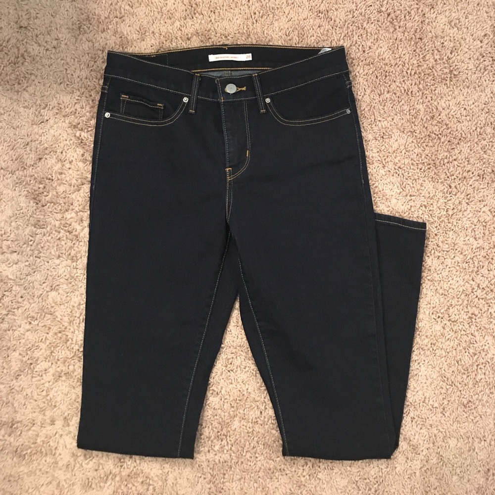 Levi's- perfect condition