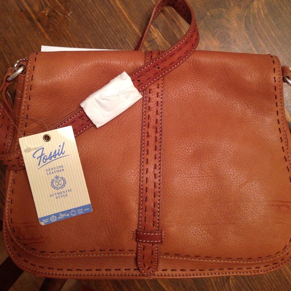Fossil Leather Saddle Bag NWT