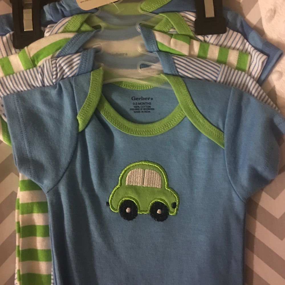 Set of 5 Gerber Onesies baby boy