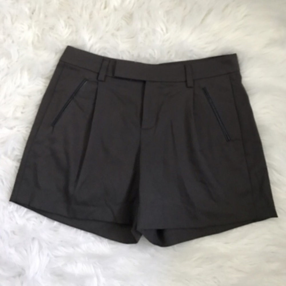 ⭐️Brown and leather boyfriend shorts