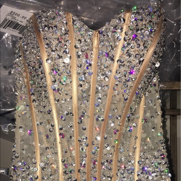 JOVANI PROM DRESS - Picture 2 of 7