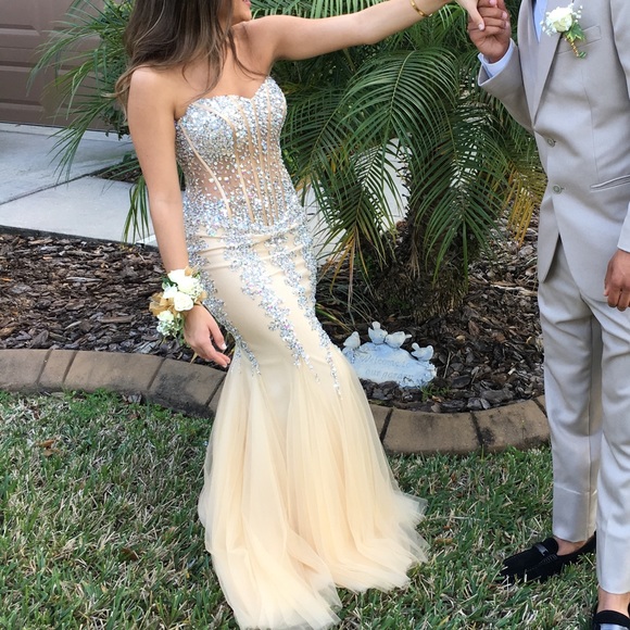 JOVANI PROM DRESS - Picture 6 of 7