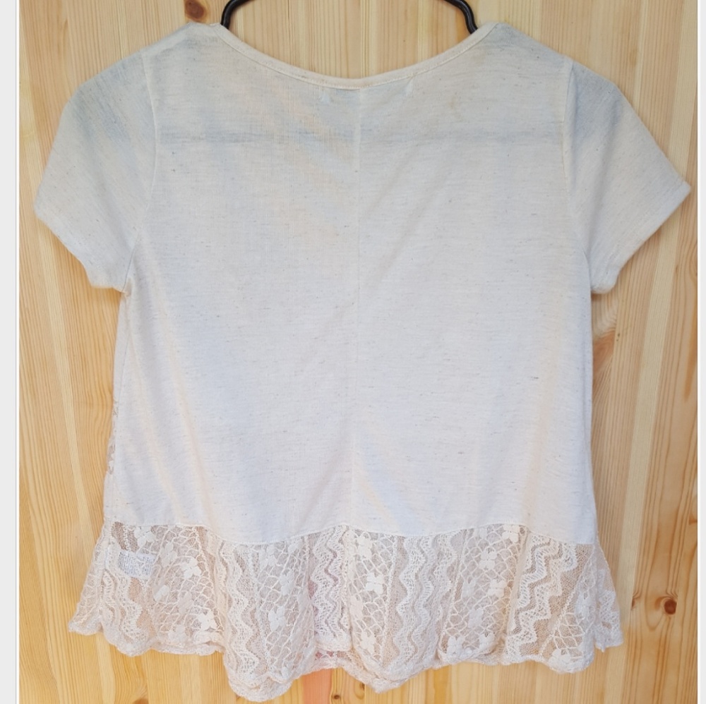 Lace top - Picture 3 of 4