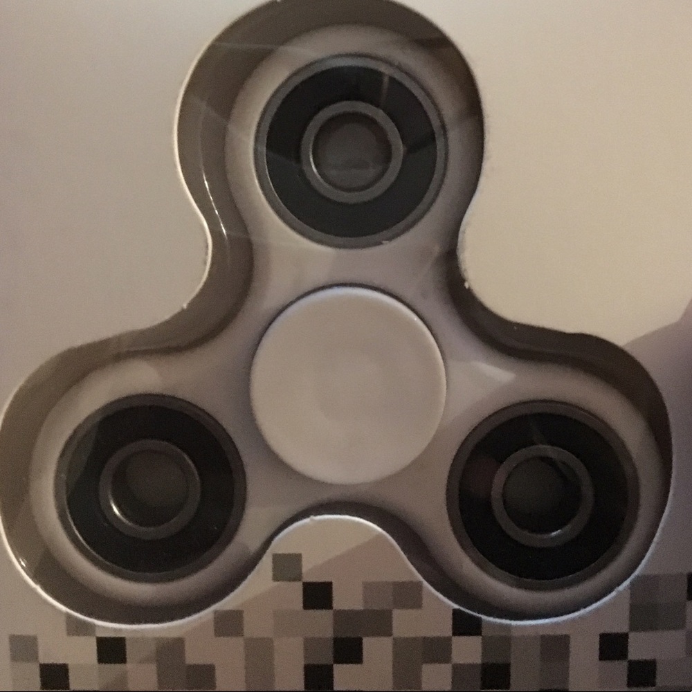 FIDGET SPINNER EVERY COLOR!