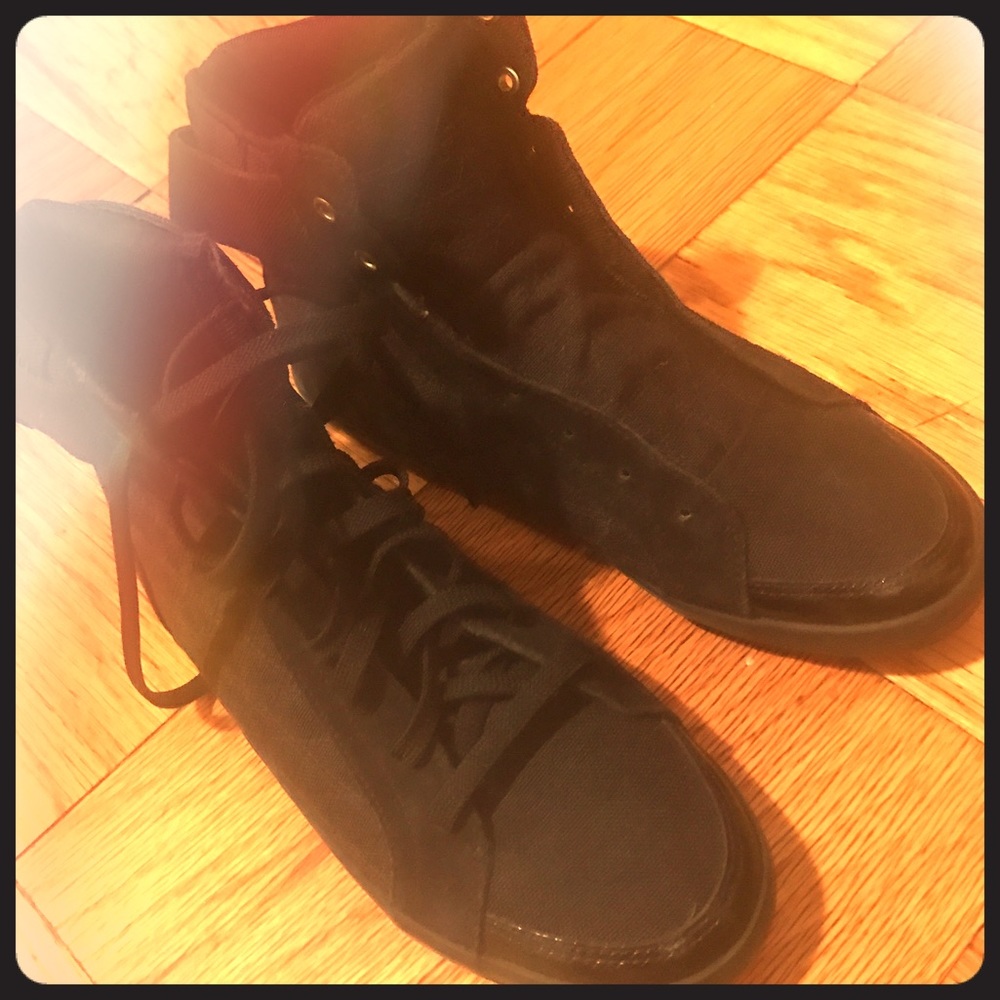 Authentic NBW Booji black hi top sneakers!!