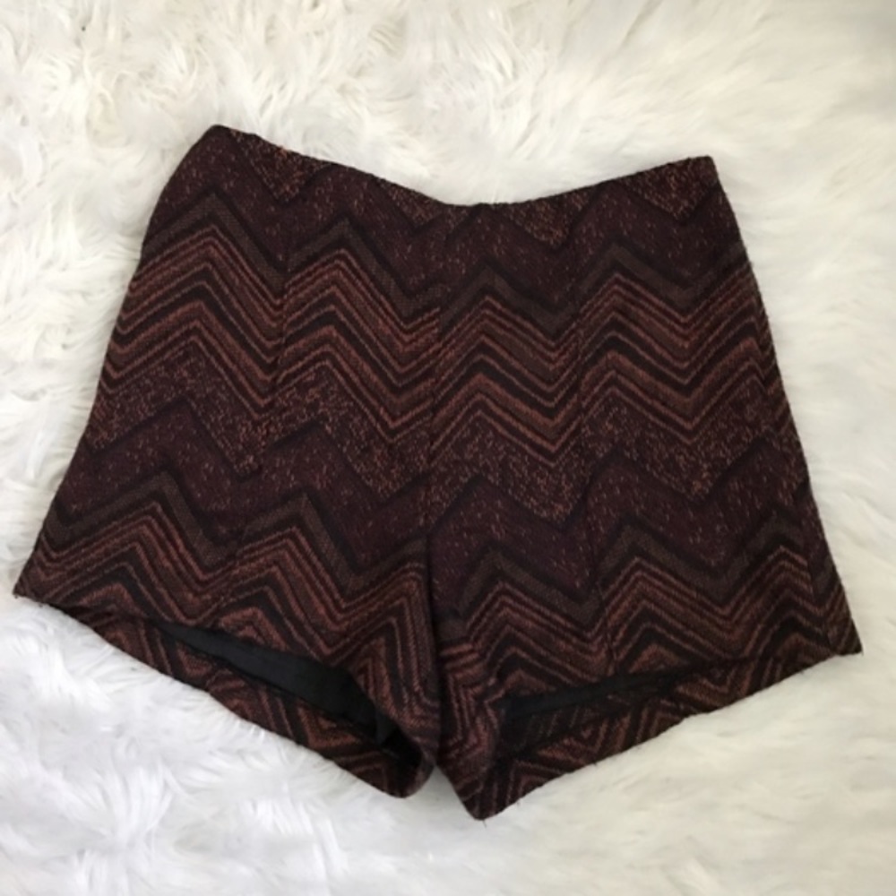 ⭐️Chevron knit high waisted shorts
