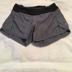 Size 6 lululemon groove short