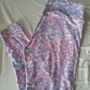 Lularoe tall and curvy leggings