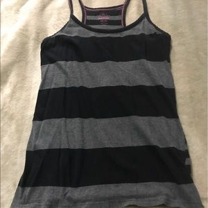 Old Navy charcoal and black tank top