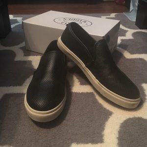 Steve Madden brand new