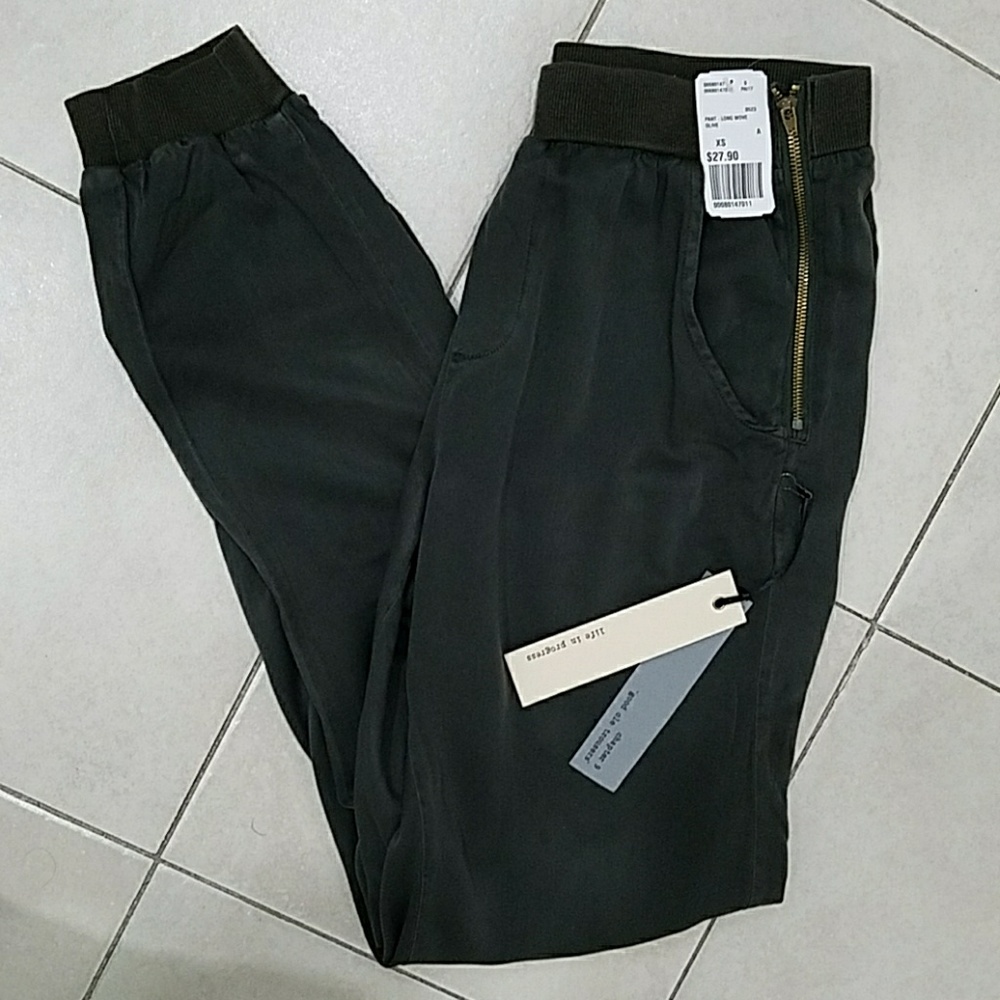 Life in Progress pants -NWT