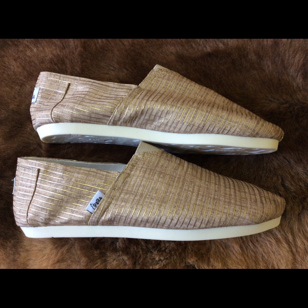 Shoe