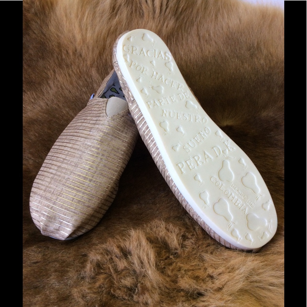 Shoe - Picture 2 of 3