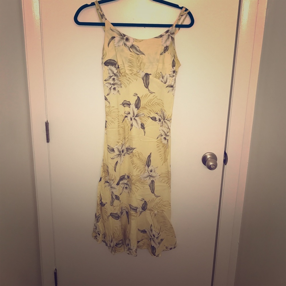 Yellow Hawaiian dress