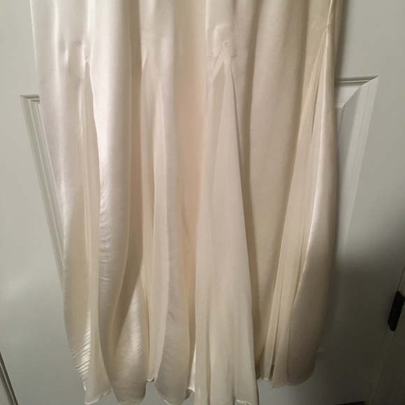 Niteline white silk gown, Size 4, worn only once. - Picture 6 of 8