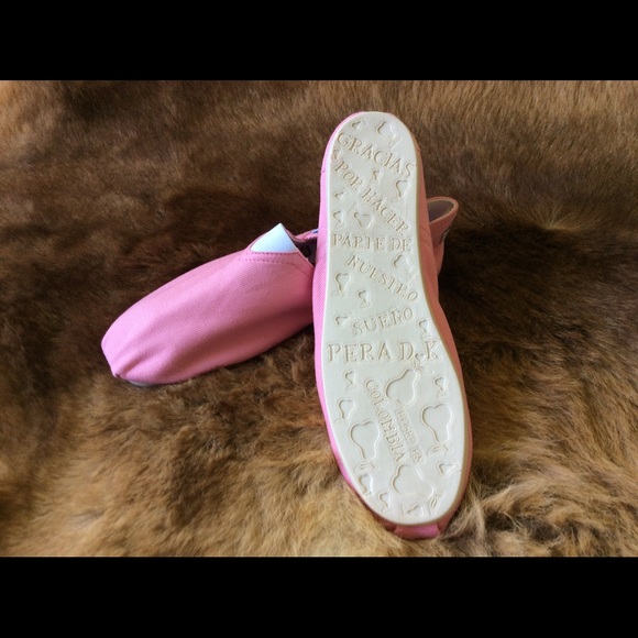 Shoe - Picture 2 of 2