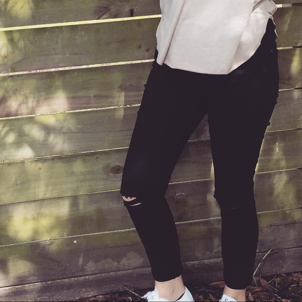 Black ripped jeans
