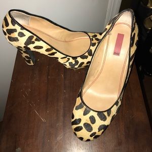 Beautiful leopard print Pumps 7 1/2 by 5/48