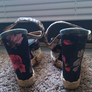 Dolce and Gabbana heels wedge 37