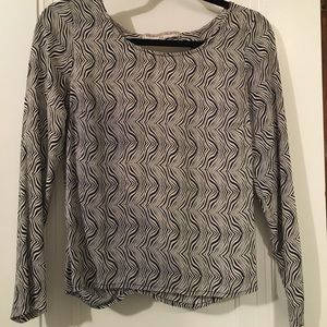 What goes around comes around silk top
